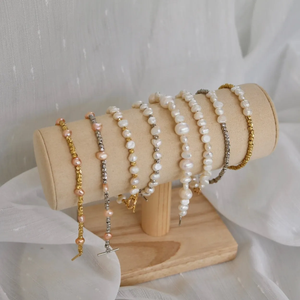 ELISE PEARL BEADED BRACELET IN PLATINUM