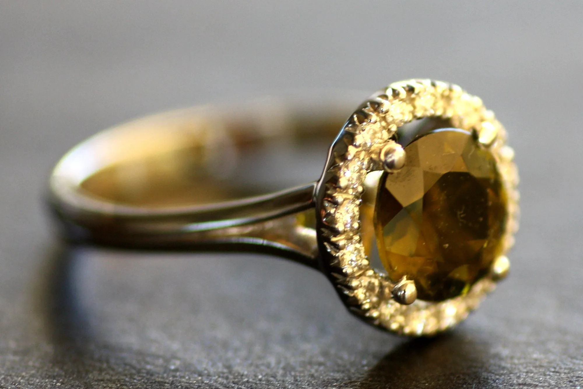 Gold K18 Tourmaline Diamond ring