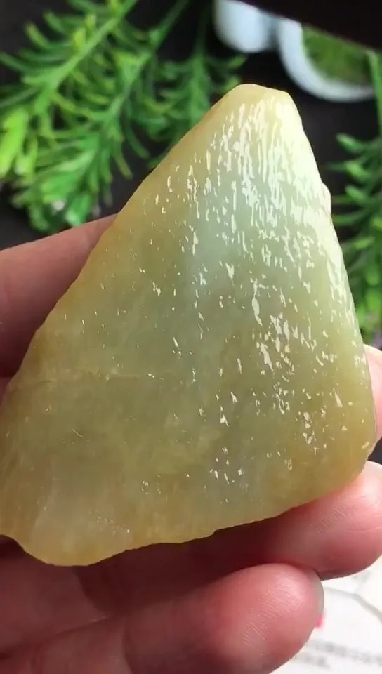 Natural Jade Rough Jadeite Raw (36g,4.3x4.3x1.1cm)-V1938